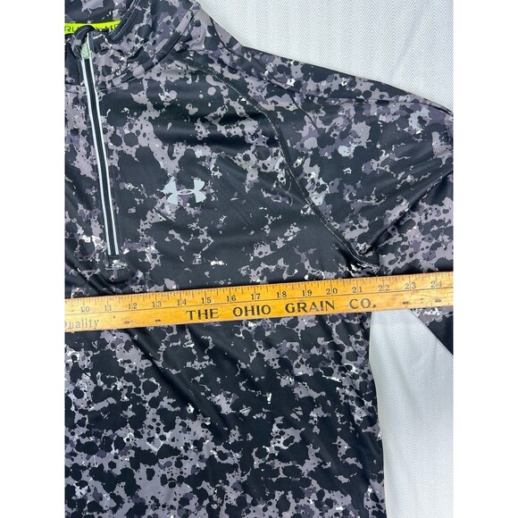 Under Armour RUN Mens Large 1/4 Zip Fitted Pullover Black Gray Camo Splatter - Picture 8 of 8
